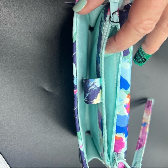 Vera Bradley RFID Smartphone Wristlet/ wallet in Cotton - Picture 7 of 9